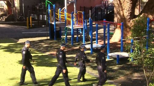 School placed into lockdown in Darlinghurst.