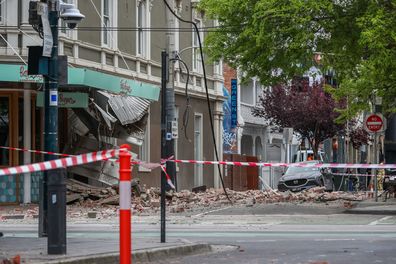 MELBOURNE, AUSTRALIA - SEPTEMBER 22: Damaged buildings (Betty's Burgers) following an earthquake are seen along Chapel Street  on September 22, 2021 in Melbourne, Australia. A magnitude 6.0 earthquake has been felt across south-east Australia. The epicentre of the quake was near Mansfield, Victoria with tremors felt as far away as Canberra, Sydney and Tasmania. (Photo by Asanka Ratnayake/Getty Images)