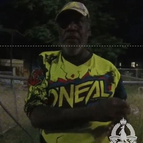 A polícia está buscando assistência pública para localizar o homem de 47 anos, Sr. Jefferson Lewis, que a polícia acredita poder ajudar nas investigações.