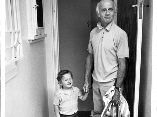Billy McMahon & Son Julian (2½). November 23, 1971. (Photo by Fairfax Media).