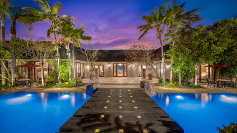 Paradise La Jolla mansion with its own staircase leading to a popular beach goes on the market for $64 million 