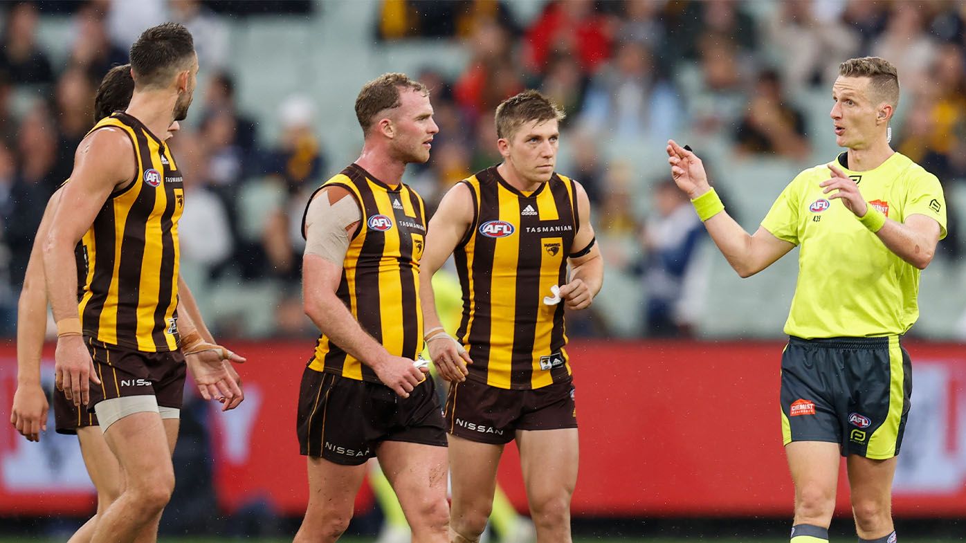 AFL makes defiant stand amid crackdown on dissent against umpires after controversial round five