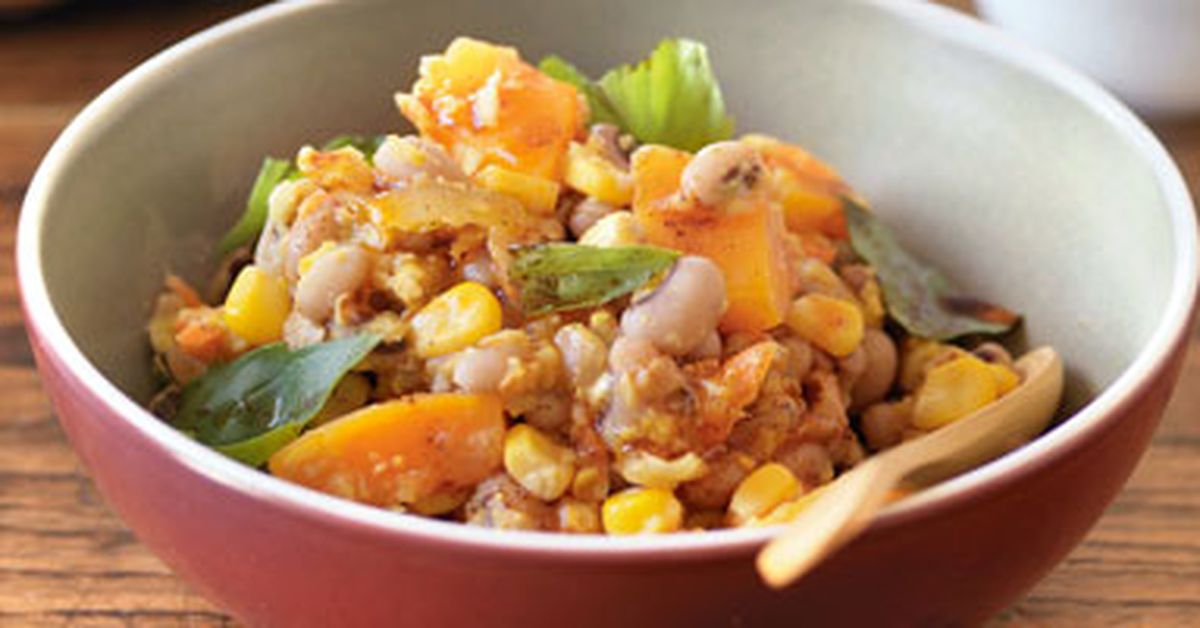 Bean & corn stew with paprika oil - 9Kitchen