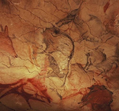Cave paintings in Altamira. Because of their deep galleries, isolated from external climatic influences, these caves are particularly well preserved. 