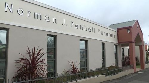 The funeral parlour in Orange, NSW is seeking the families of hundreds of unclaimed ashes.