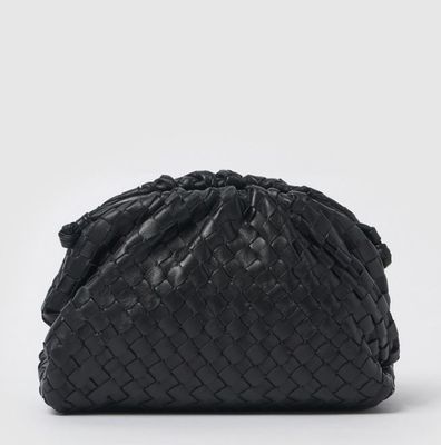 Best Slouchy Pouches Similar To The Bottega Veneta Pouch 9style