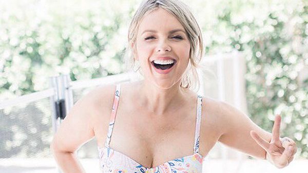 Ali Fedotowsky shares her love for her post-pregnancy body - 9Honey