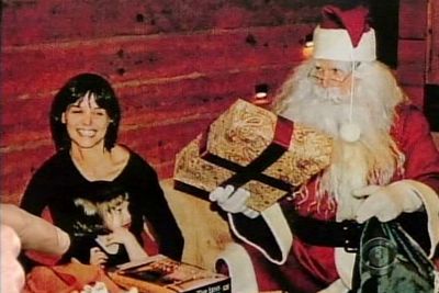 Who was the mystery Santa with Katie Holmes and daughter Suri? Yeah, Tom Cruise, we know that's you. But did he fool Suri?