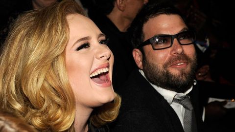 Adele gives birth to a baby boy
