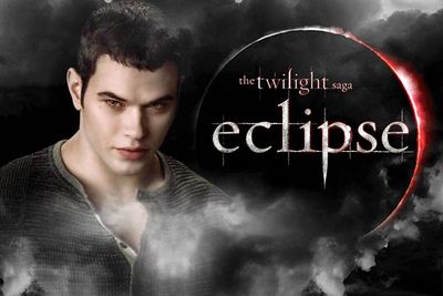 When <i>Breaking Dawn</i> became two films instead of one, the cast had to re-enter negotiations for the final film. Background eye candy Kellan Lutz and Ashley Greene figured this was as good a time as any to hold out for more money, demanding US$4 million each per half of the flick. They ended up with US$1.25 million.
