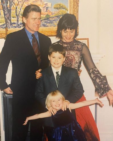 Treat Williams and Pam Van Sant with their children Gill and Ellie in the 2000s.