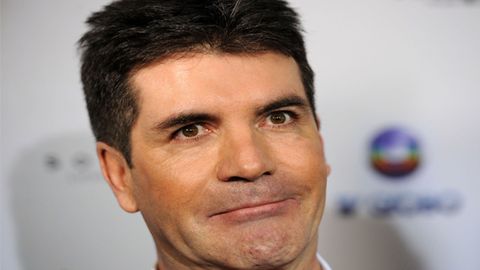 Simon Cowell offered $130m to stay on <i>American Idol</i>