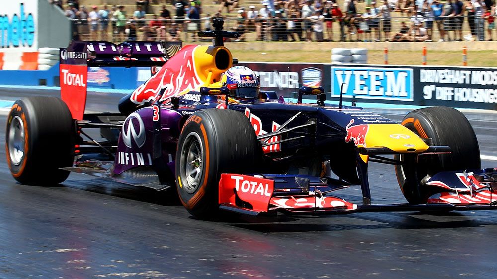 Ricciardo trounced by rival in drag battle