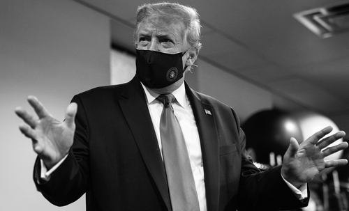 Donald Trump wears mask on Twitter