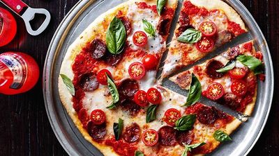 <a href="http://kitchen.nine.com.au/2016/05/16/10/37/pizza-caprese" target="_top">Pizza Caprese</a>