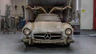 Mercedes Benz Sl 300 Gullwing Found Hidden In Us Barn