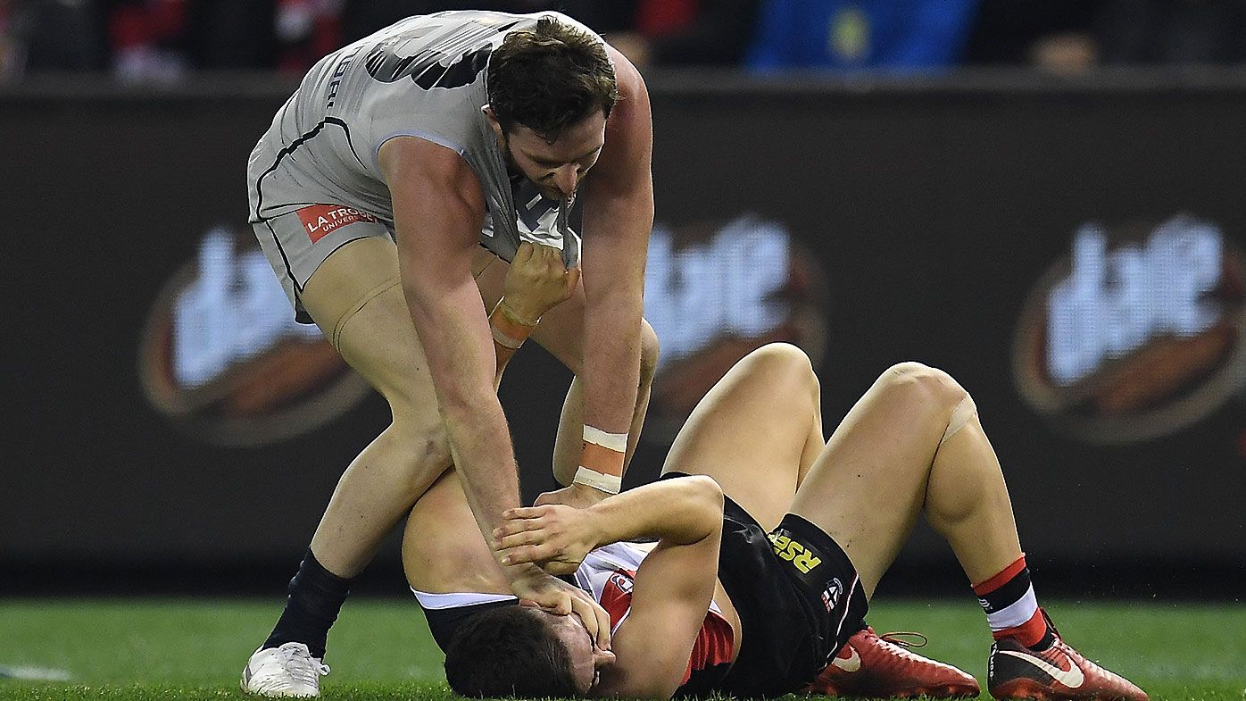 Carlton forward Jed Lamb slapped with one-match ban for 'disgraceful' eye-gouge attempt