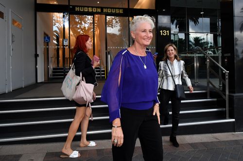 If former AMA presdient Kerryn Phelps decides to run in Turnbull's Wentworth electorate, she could be successful, a poll has suggested