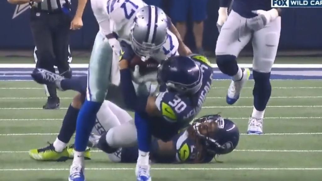 Dallas Cowboys player Allen Hurns suffers gruesome leg injury in playoff  game