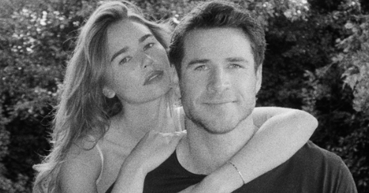 Gabriella Brooks and Liam Hemsworth announce their engagement and show off her stunning diamond ring