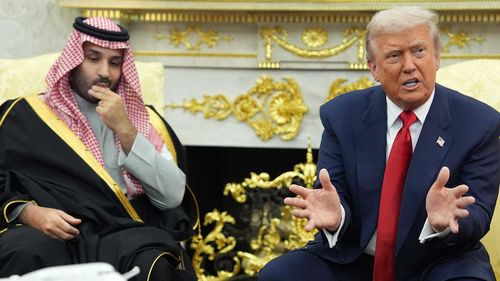 Donald Trump em reunião no Salão Oval com o príncipe saudita Mohammed bin Salman.