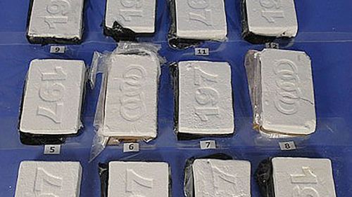 An undercover sting helped uncover a cocaine-smuggling chain.