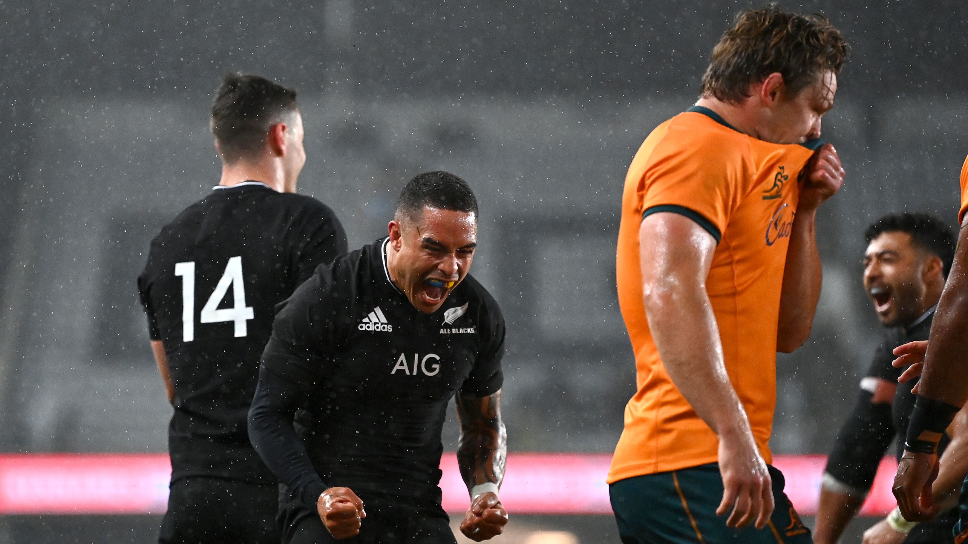 Rennie takes another shot at All Blacks