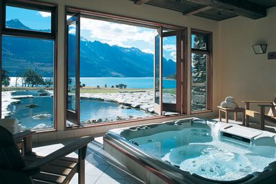 <strong>Blanket Bay Lodge, Glenorchy</strong>