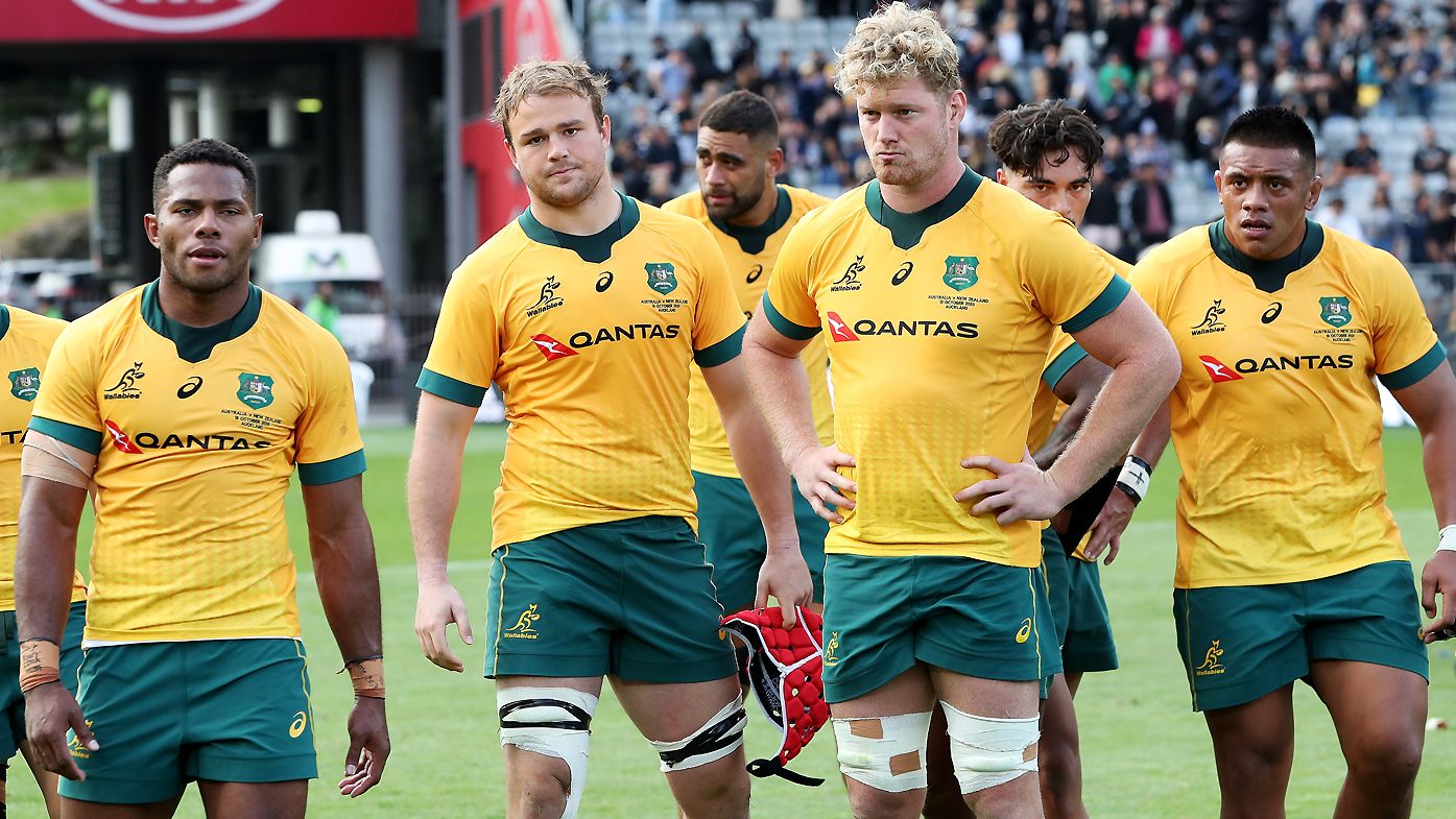 Wallabies players look dejected after losing the Bledisloe Cup 