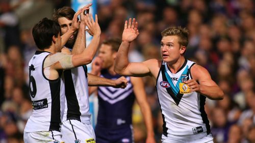 Port Adelaide come from behind to push Dockers out of AFL finals