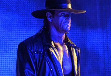 How many consecutive victories did the Undertaker have at WrestleMania events?