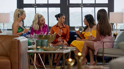Sandy debriefs with the other women MAFS 2023 Dinner Party