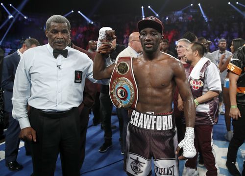 Crawford went on a rampage in the eighth round, rocking Horn with the last punch just before the bell but had to wait to finish the job.