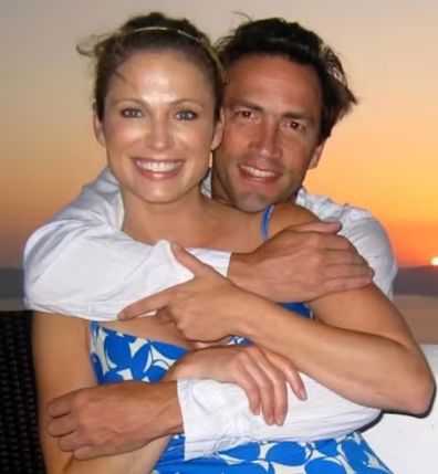 Actor Andrew Shue deletes all photos of wife Amy Robach on Instagram amid reports of affair with co-anchor T.J. Holmes