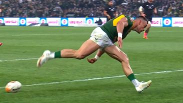Kriel brushes off Carter to score