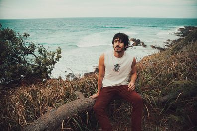 Morgan Evans in a press photo for his upcoming Australia tour dates.