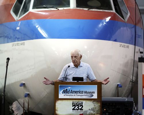 In this 2014 photo, former United Airline Captain Al Haynes speaks during a ceremony commemorating the 25th anniversary of the United Flight 232 crash, in Sioux City, Iowa. Haynes, a pilot credited for saving the lives of nearly 200 people by guiding a damaged passenger jet into a crash landing at an Iowa airport in 1989, died on August 25, 2019. He was aged 87.