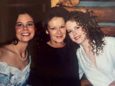 Antonia Kidman and Nicole Kidman with their mother, Janelle Kidman