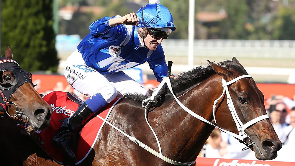 Cox Plate 2017: Winx wins third-straight title at Moonee Valley
