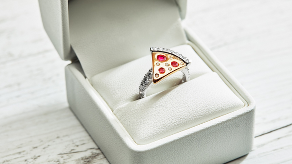 Domino&#x27;s pizza engagement ring