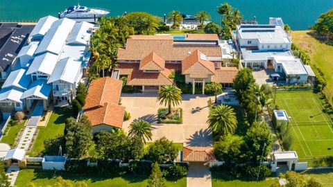 gold coast mansion sold starred in dwayne johnson the rock film san andreas domain 