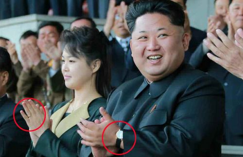 A wedding ring was spotted on Ri Sol-ju's hand in 2015. (AAP)