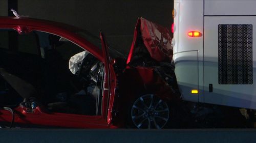 190422 Sydney M5 motorway bus crash teenagers critical hospital news Australia