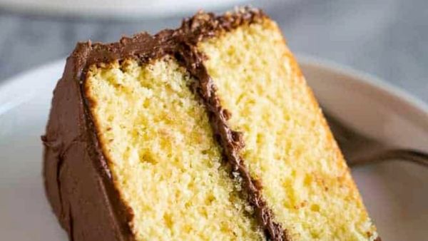 Twitter, cake flavour debate, vanilla or chocolate