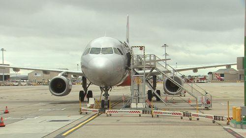 Jetstar has praised the staff for its handling of the situation.