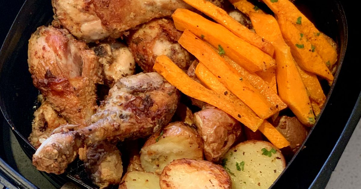 Elle Vernon's air fryer crispy skinned Mediterranean chicken and potatoes - 9Kitchen