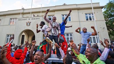 <strong>In pictures: Joyous scenes after Mugabe resigns as president</strong>