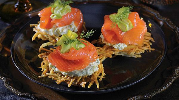 Smoked salmon rosti