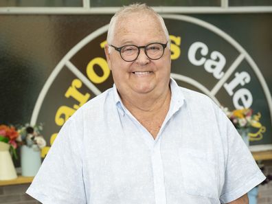 Ian Smith, famous for playing Harold, will return to Neighbours as a guest star