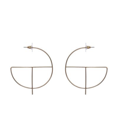<a href="http://www.sportsgirl.com.au/accessories/jewellery/geometric-hoops-gold-all" target="_blank">Earrings, $14.95, Sportsgirl</a>